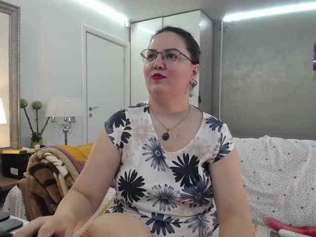 ILoveToFeelU webcam