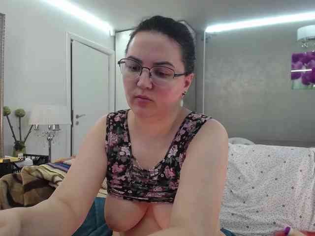 ILoveToFeelU webcam