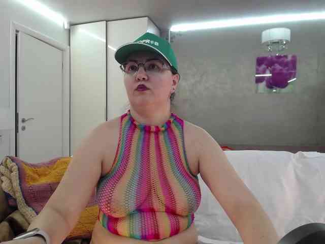 ILoveToFeelU webcam