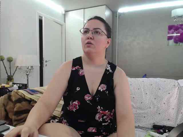 ILoveToFeelU webcam