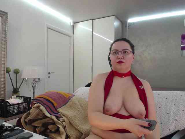 ILoveToFeelU webcam