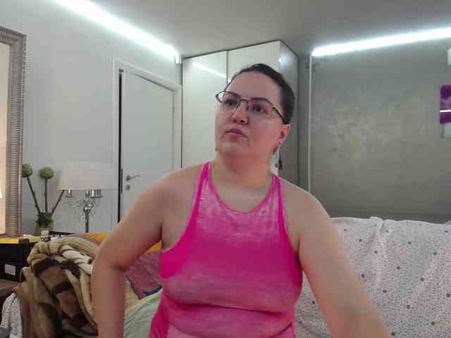 ILoveToFeelU webcam