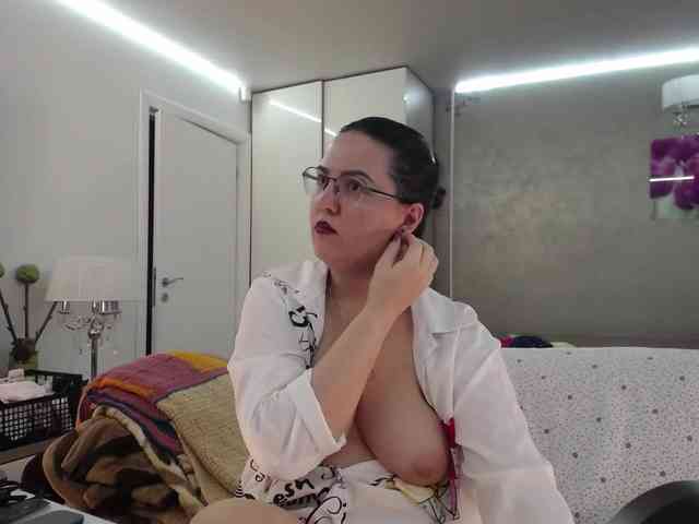 ILoveToFeelU webcam