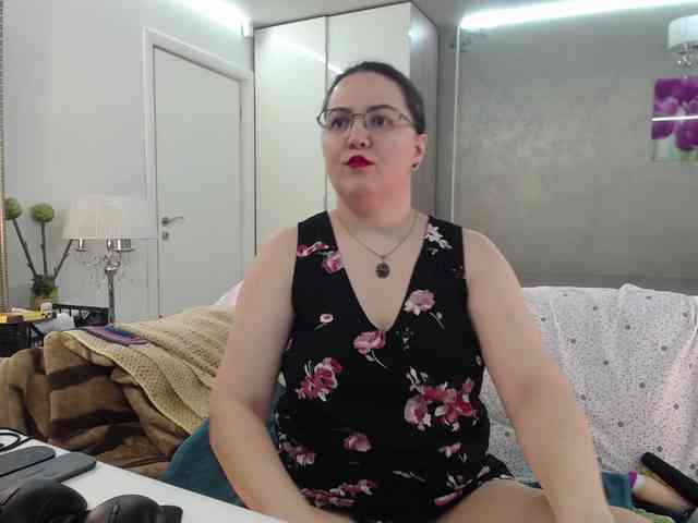 ILoveToFeelU webcam