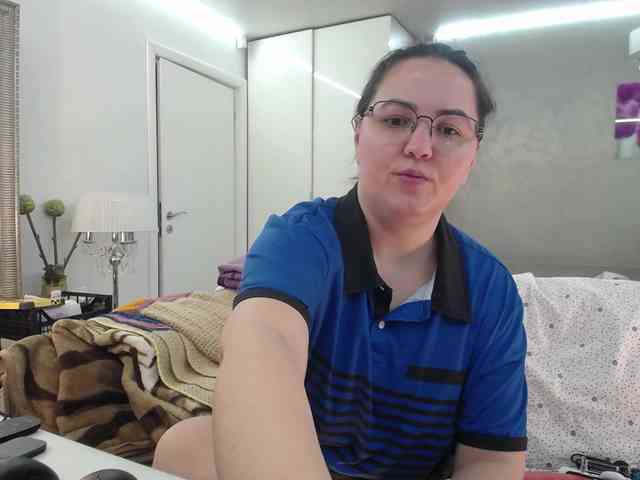 ILoveToFeelU webcam