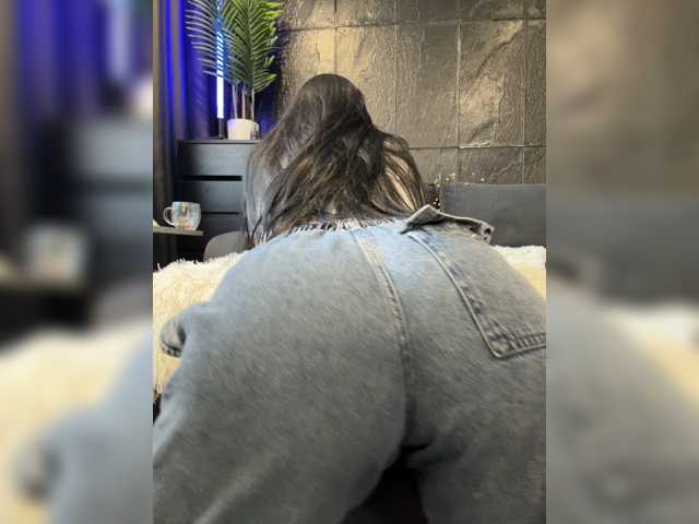cool-party live cam preview