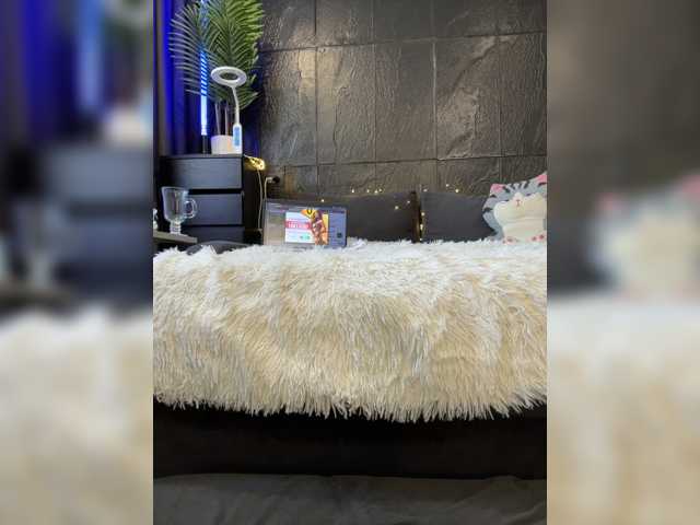 cool-party live cam preview