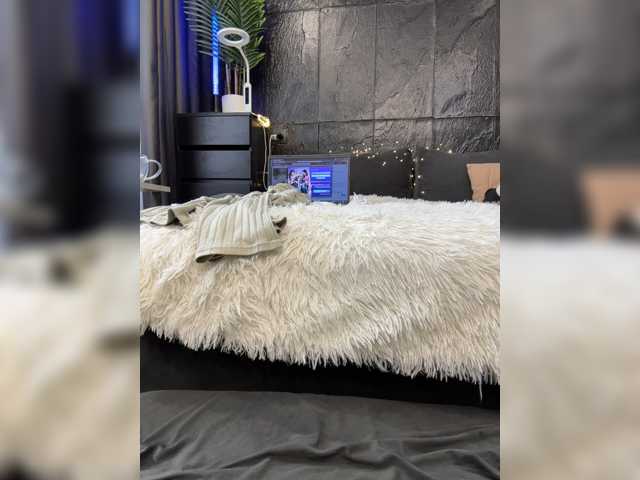 cool-party live cam preview