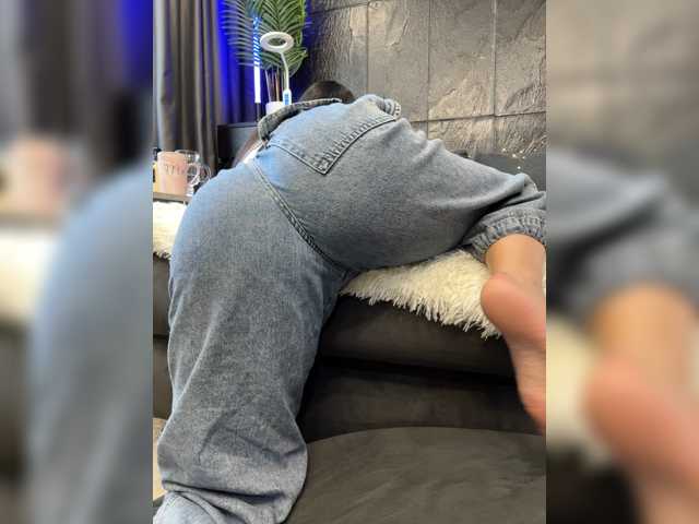 cool-party live cam preview