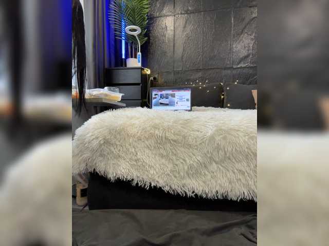 cool-party live cam preview