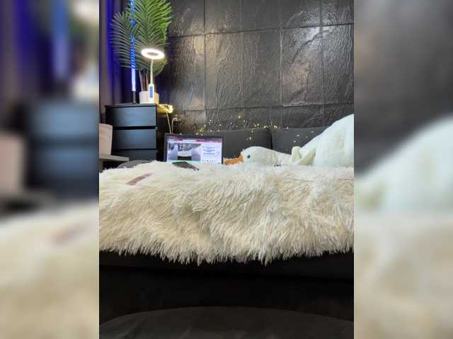 cool-party live cam preview