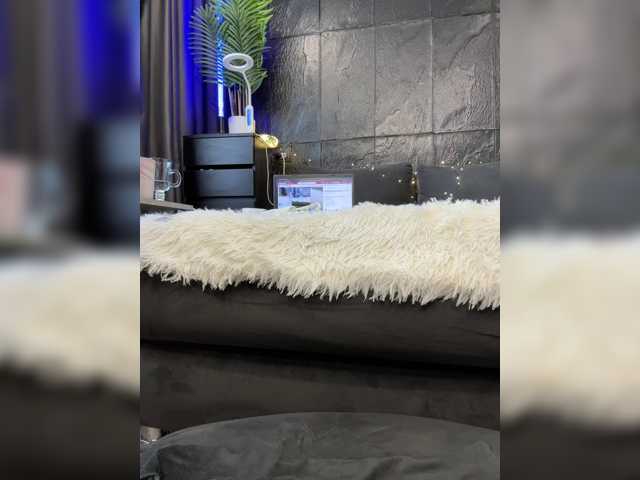 cool-party live cam preview