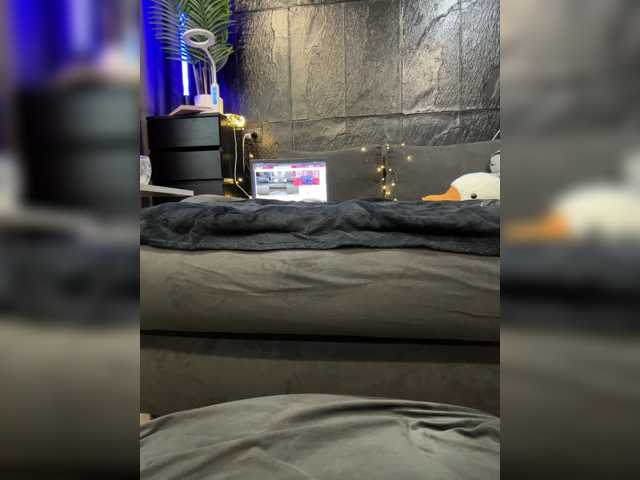 cool-party live cam preview
