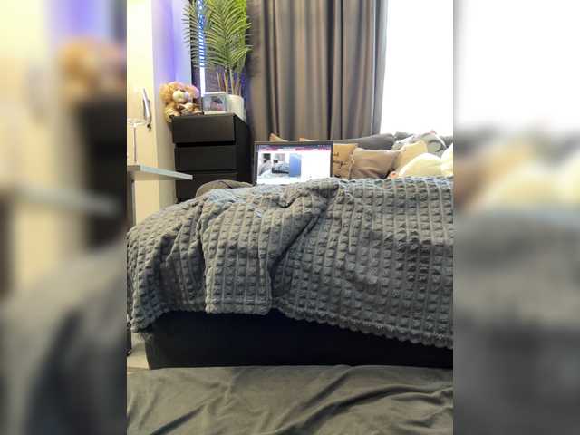 le modèle cool-party est en webcam porno dans un show sur le site bongacams, il possède les tags suivants: White/Caucasian,Brunette,Shaved