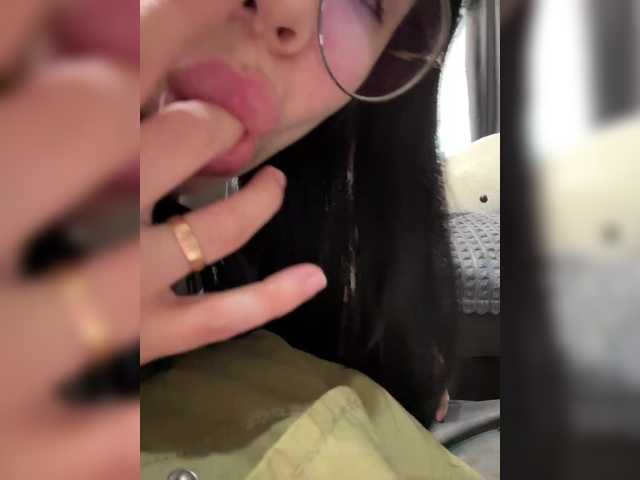 go to chat with MagicMelody