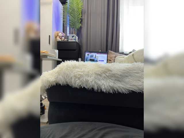 cool-party live cam preview