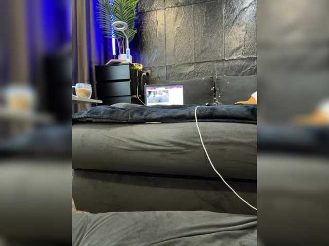 cool-party live cam preview
