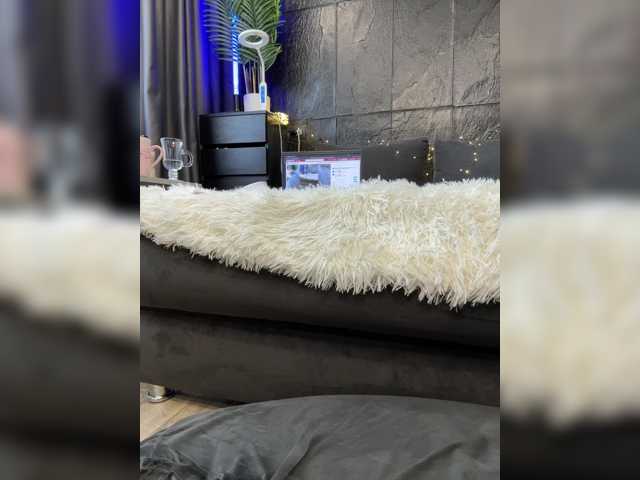 cool-party live cam preview