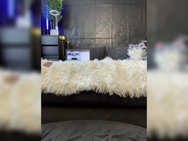 cool-party live cam preview