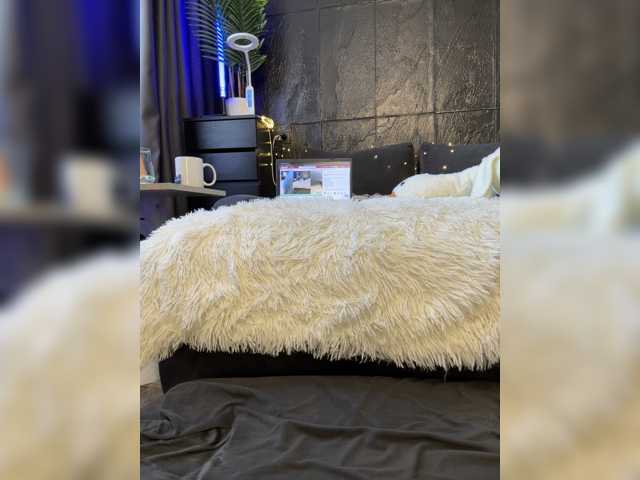 cool-party live cam preview