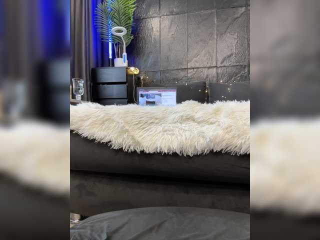 cool-party live cam preview