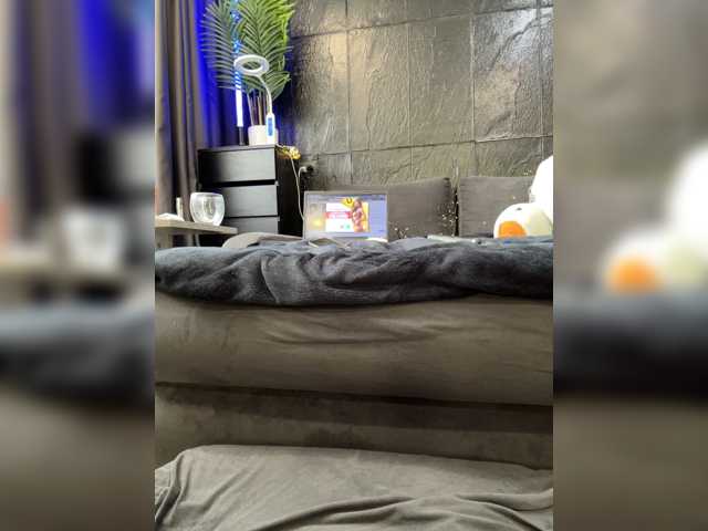 cool-party live cam preview