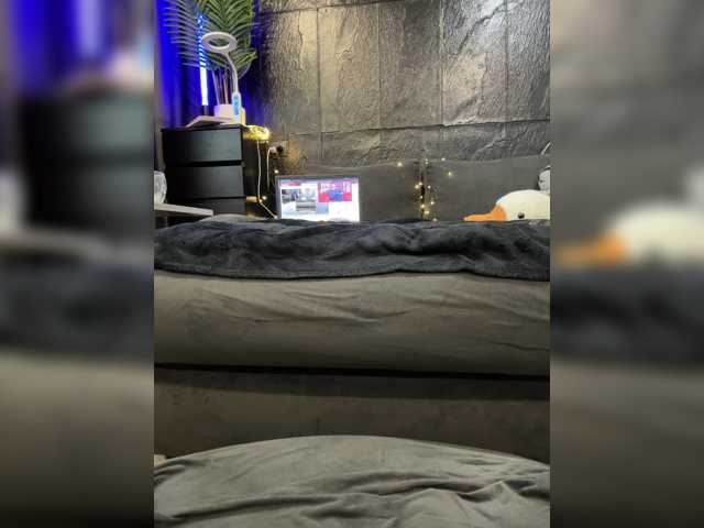 cool-party live cam preview