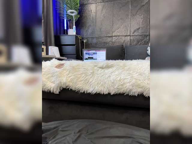 cool-party live cam preview