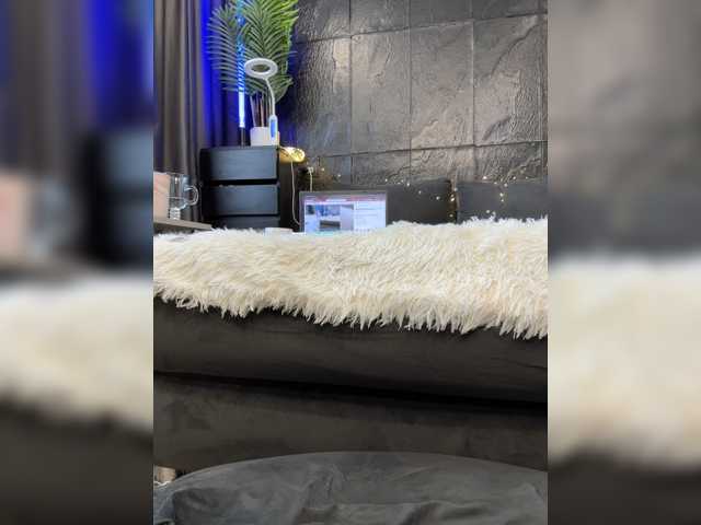 cool-party live cam preview