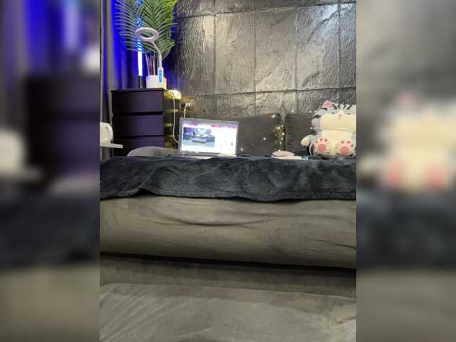 cool-party live cam preview