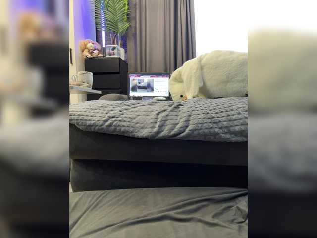 cool-party live cam preview