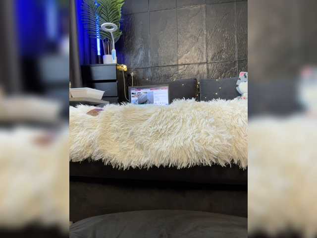 cool-party live cam preview