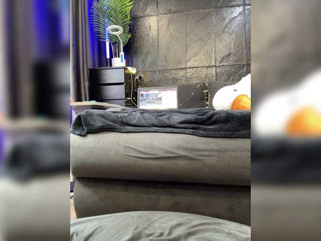 cool-party live cam preview