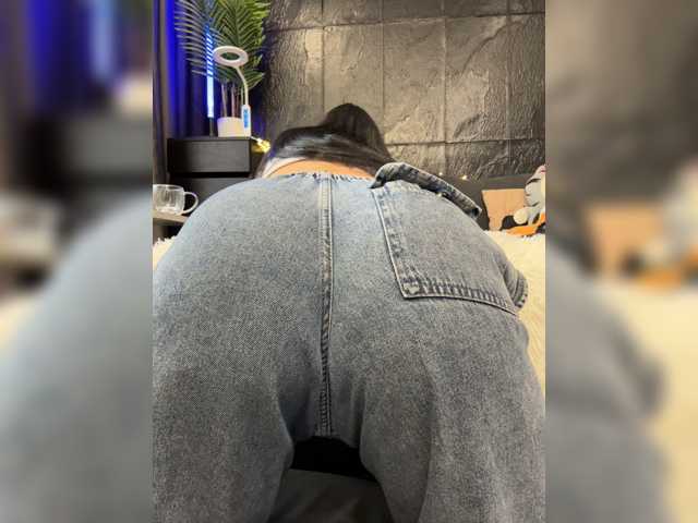 cool-party live cam preview