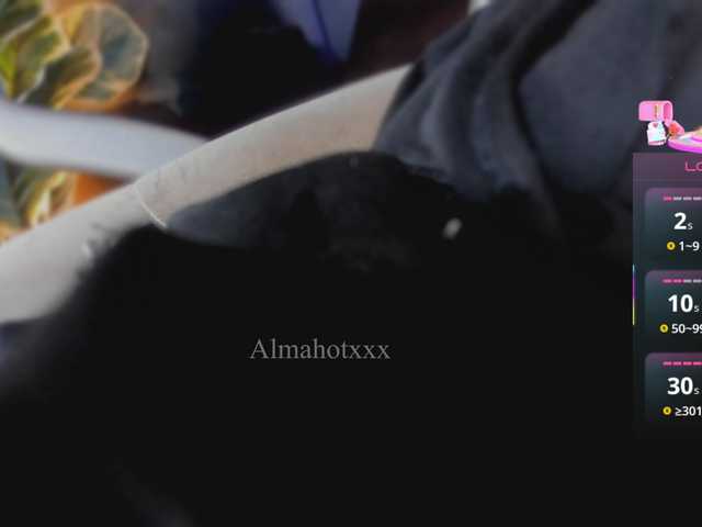 Almaahotxxx live cam on BongaCams