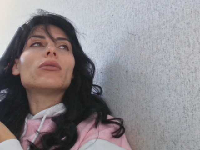 Gospozha-77 live cam on BongaCams