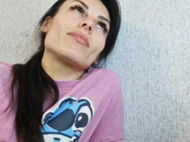 Gospozha-77's BongaCams show and profile