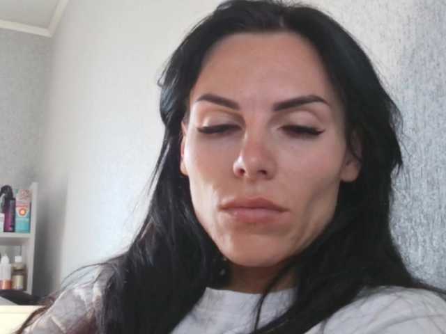 Gospozha-77 live cam on BongaCams