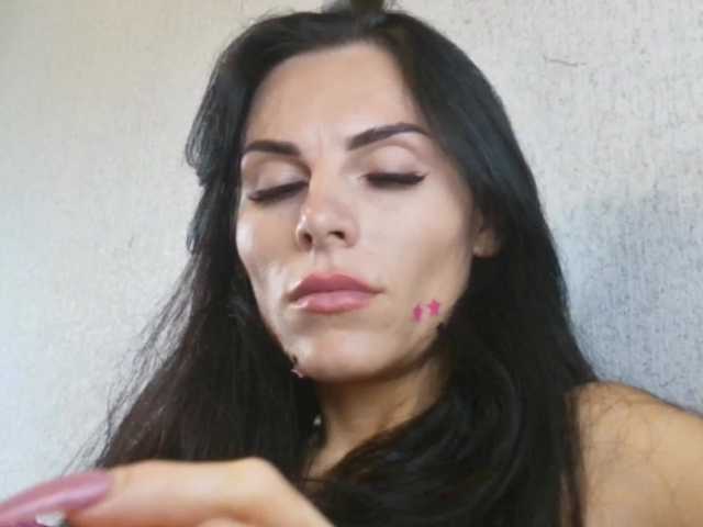Gospozha-77 live webcam show