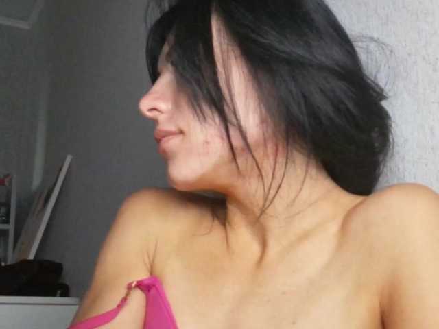 Gospozha-77 live cam on BongaCams