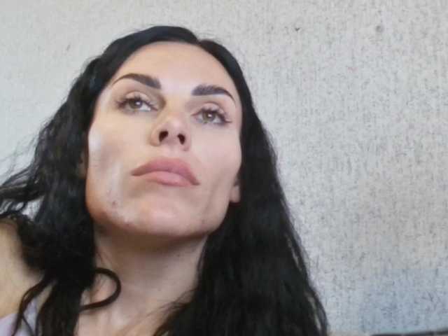 Gospozha-77 live cam on BongaCams