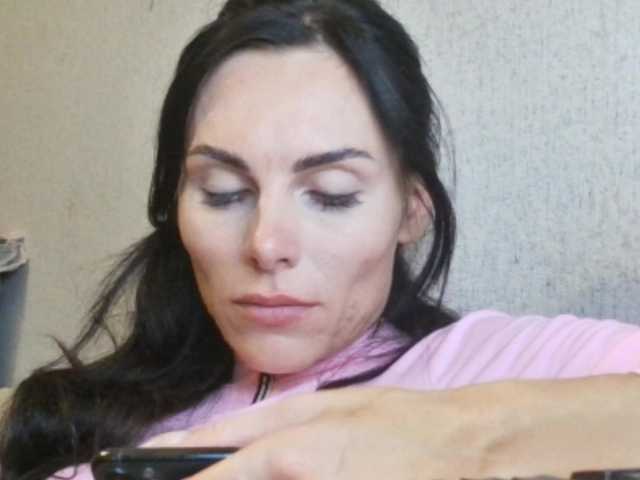 Gospozha-77 live cam on BongaCams
