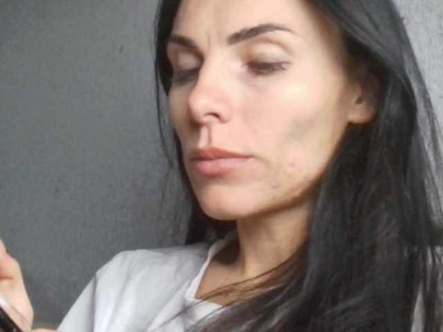 Gospozha-77 live cam on BongaCams
