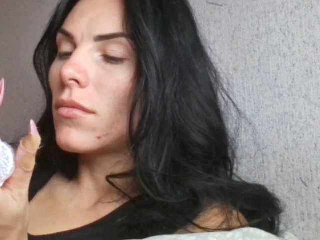 Gospozha-77 live cam on BongaCams