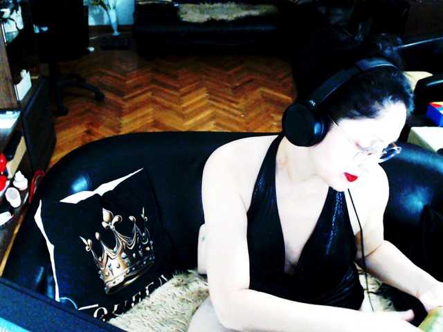1imperatriza live cam on BongaCams