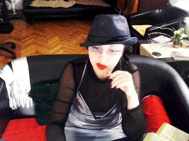 1imperatriza live cam on BongaCams