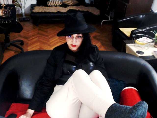 1imperatriza live cam on BongaCams