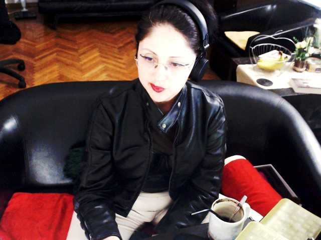 1imperatriza live cam on BongaCams
