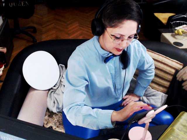 1imperatriza live cam on BongaCams