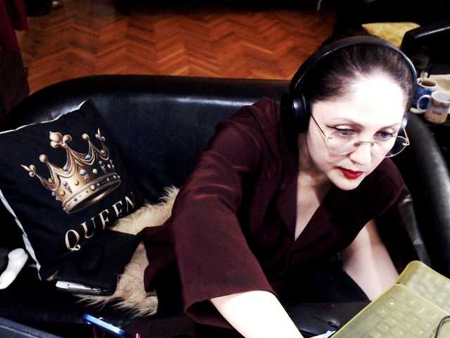 1imperatriza's BongaCams show and profile